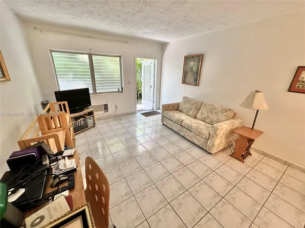 8132 Harding Ave APT 6, Miami Beach, FL 33141