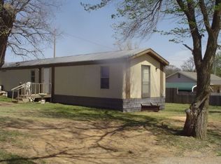 2042 Rr 2, Comanche, OK 73529