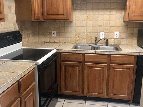 2nd image of 2314 Bamboo Dr APT I206