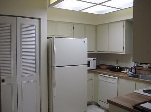 5th image of 6585 Kensington Ln APT 202
