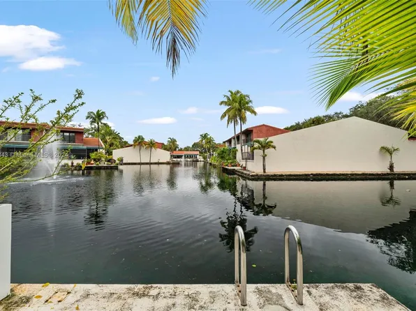 15316 Loch Isle Dr E #15316, Hialeah, FL 33014