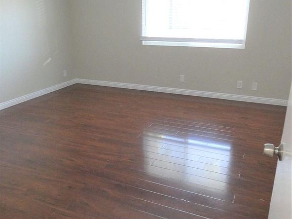 2nd image of 2510 E 6th St APT A