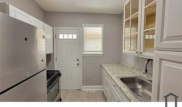 1900 Griffis Ave — Photo 1
