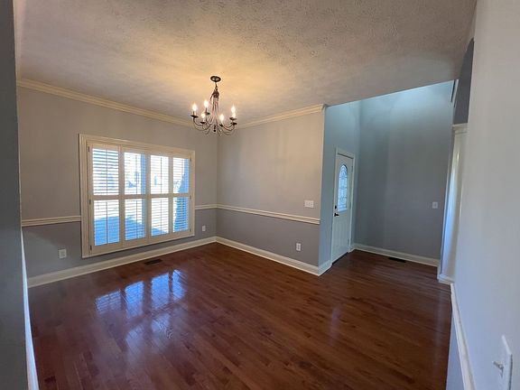 4th image of 216 Cherry Ln