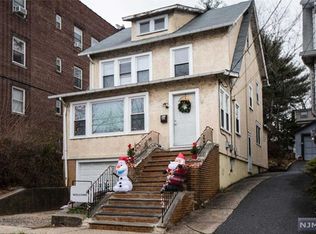 43 8th St, Ridgefield Park, NJ 07660