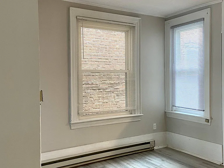 518 Main St #1 — Photo 7