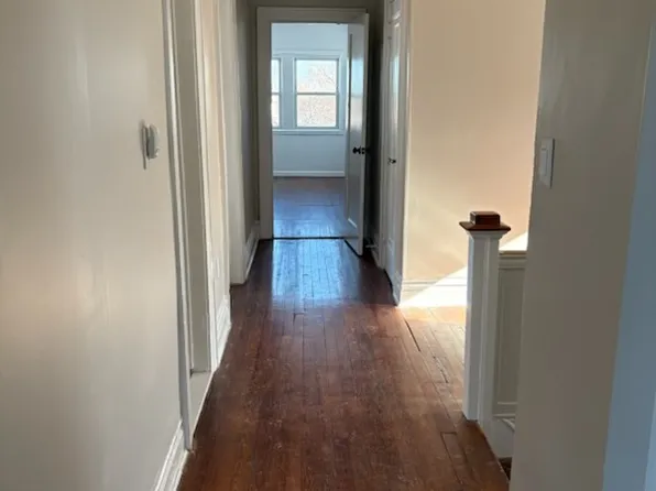 (undisclosed Address), Long Beach, NY 11561