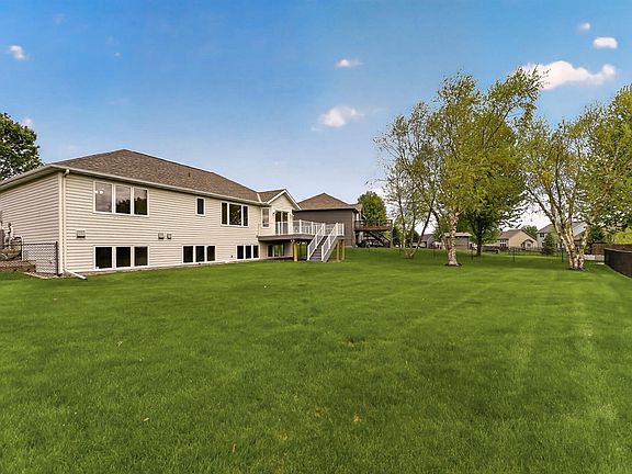 3rd image of 2567 Boulder Ridge Dr NW