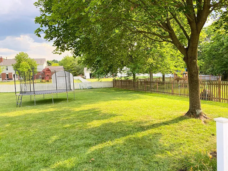 3571 Apple Grove Dr — Photo 3