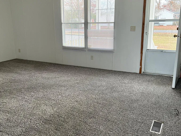 637 Colonial Dr — Photo 20