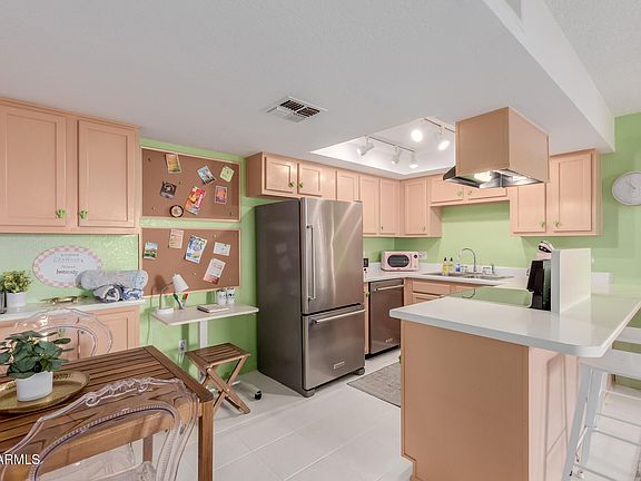 5th image of 3002 N 70TH Street #136