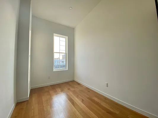 Rented by Compass | media 44