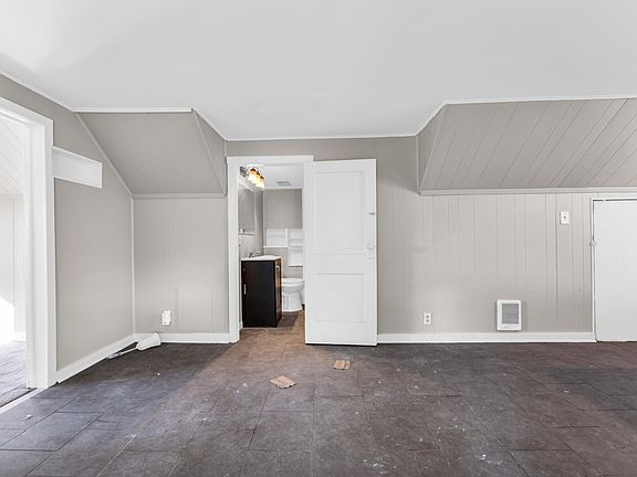 5th image of 1279 Idlewood Ave