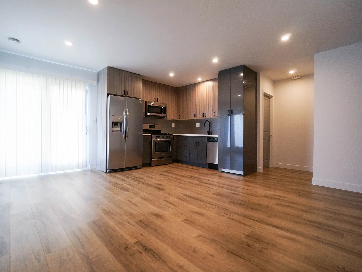 2 bed, 700 sqft, $2,795 — Photo 2