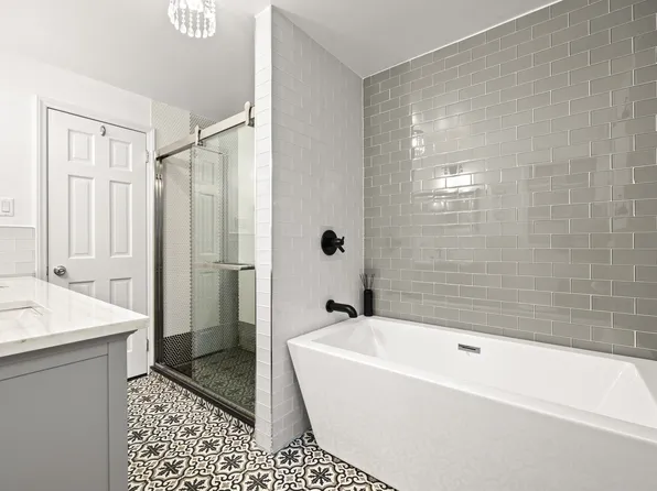 234 East 54th Street image 13 of 30