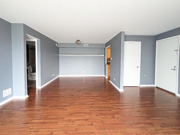 2nd image of 9146 W 140th St APT 3NW