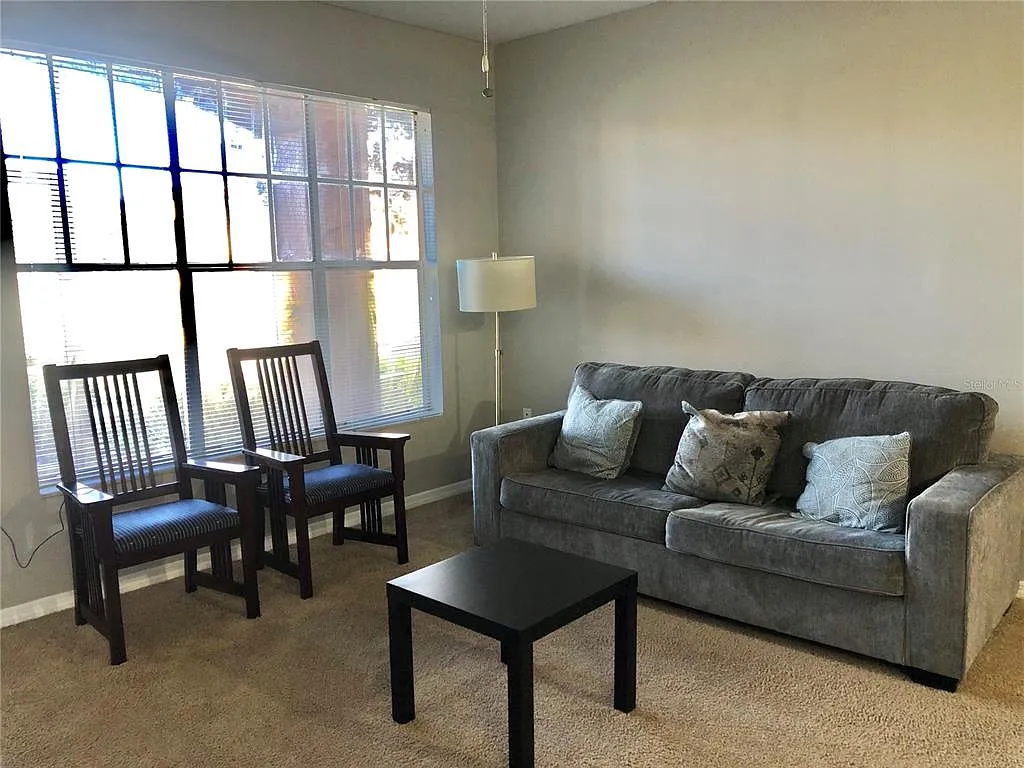 2 bed, 2.0 bath, 1073 sqft, $1,650 — Photo 4