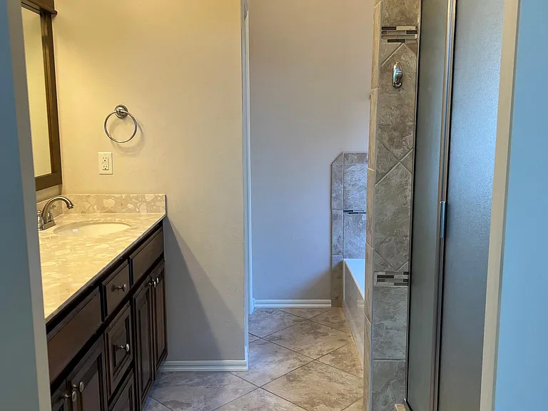 6236 NW 158th Ter — Photo 21