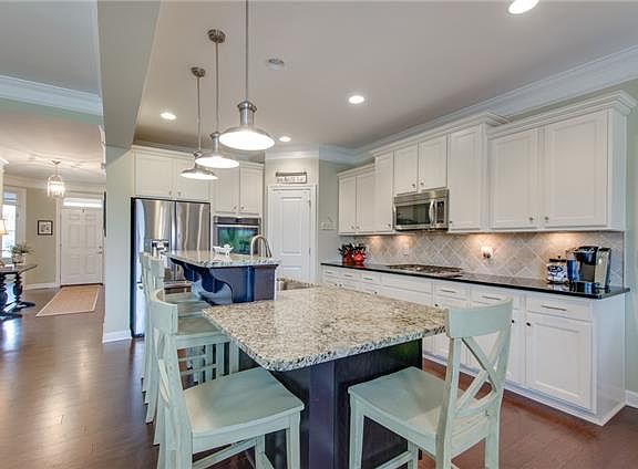 4th image of 459 Victorian Park Cir