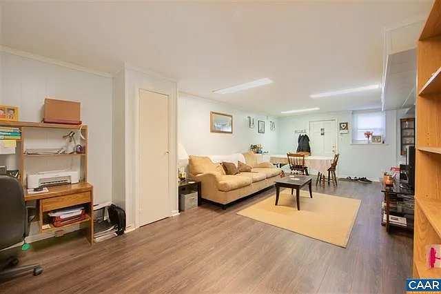 112 Thomas Dr #B — Photo 1