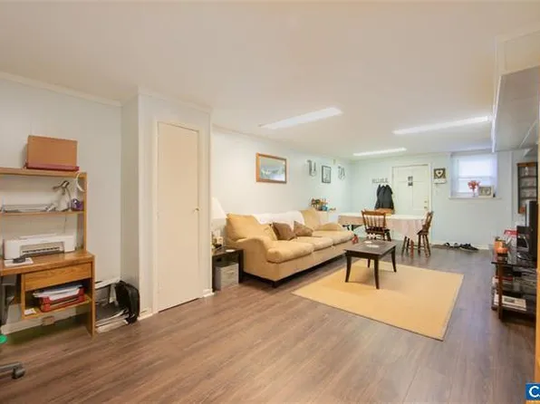 112 Thomas Dr, Charlottesville, VA