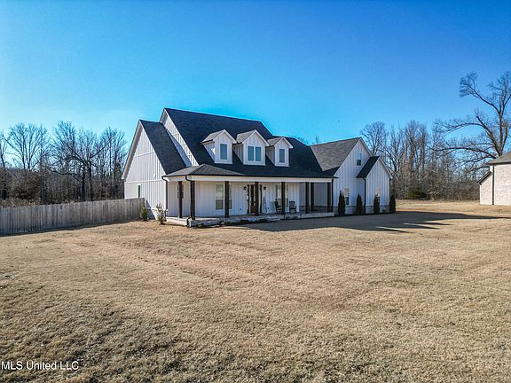 4th image of 2665 Turkey Creek Dr