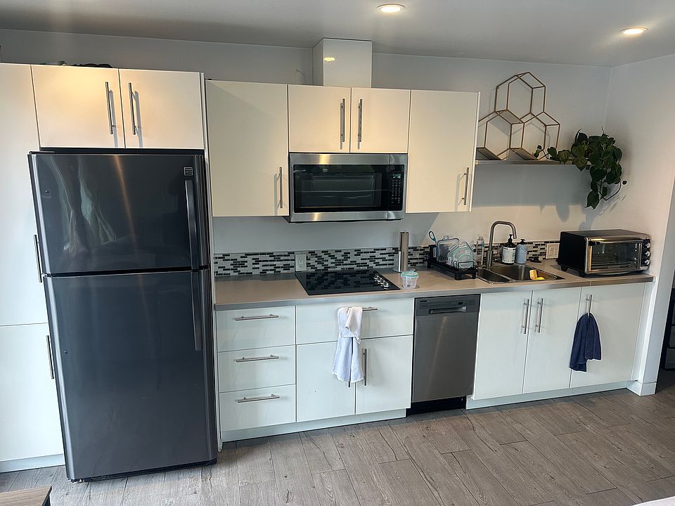 1st image of 15424 Charmeran Ave