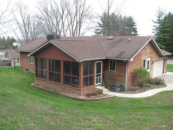 4th image of 172 Anderson Dr