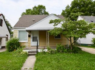 29581 Quinkert St, Roseville, MI