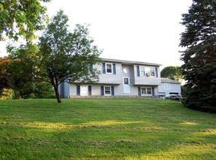 89 Meadow Ridge Ln, Milton, VT 05468