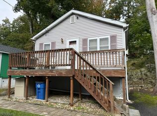 6 Jefferson Trl, Hopatcong, NJ 07843