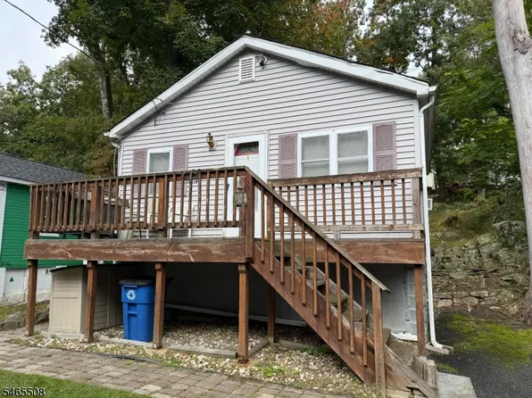 6 Jefferson Trl, Hopatcong Boro, NJ 07843