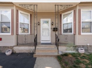 51 Manchester St, Lowell, MA 01852