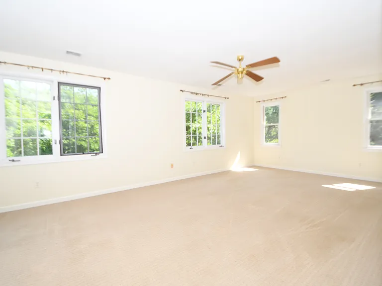 26 Holly Leaf Ct — Photo 41