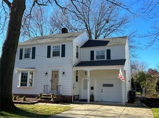 1748 Sunview Rd, Lyndhurst, OH 44124