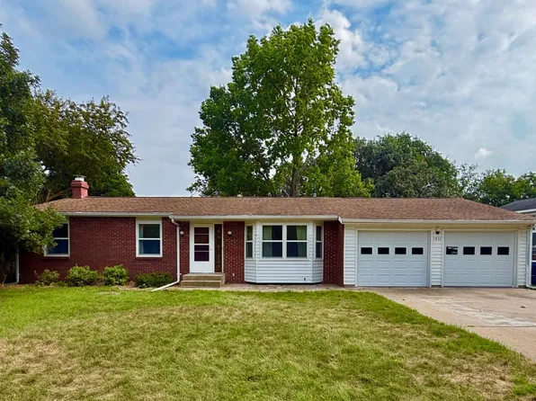 1833 Crestview Dr, New Ulm, MN 56073
