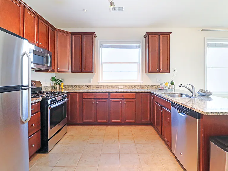 24620 Byrne Meadow Sq #300 — Photo 6