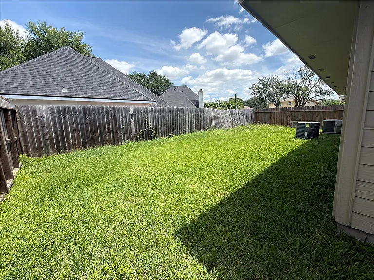 15518 Evergreen Grove Dr — Photo 24