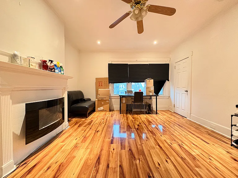 5818 Hobart St #2 — Photo 11