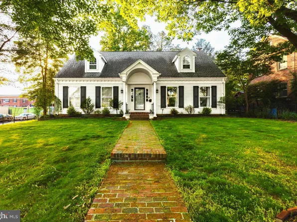 94 N Woodland Ave, Woodbury, NJ 08096