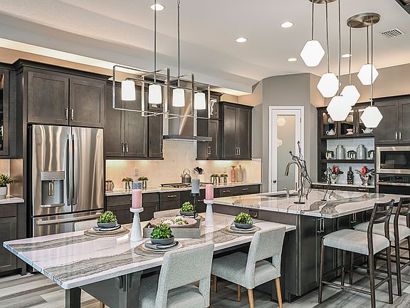 Gourmet Kitchen Bayshore II at Waterset