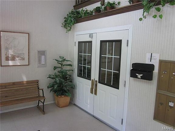 3rd image of 5353 N Kenrick Parke Dr APT 101