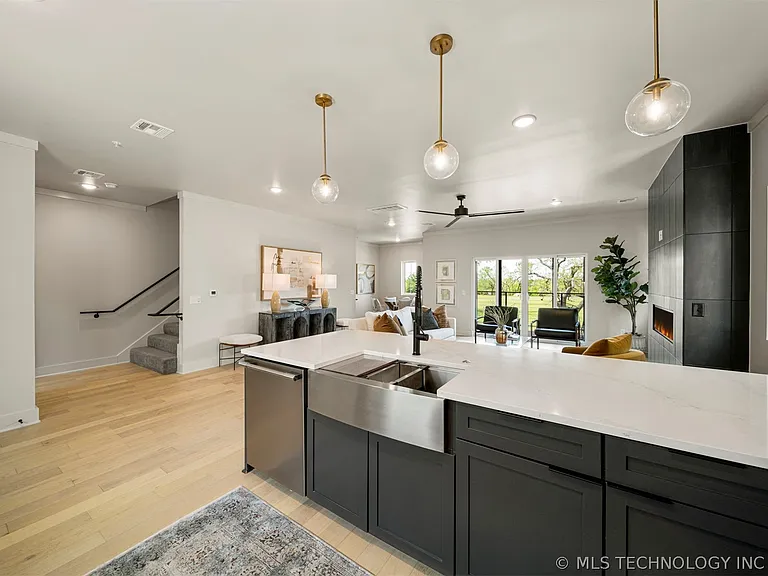 3777 Riverside Dr #3777 — Photo 14