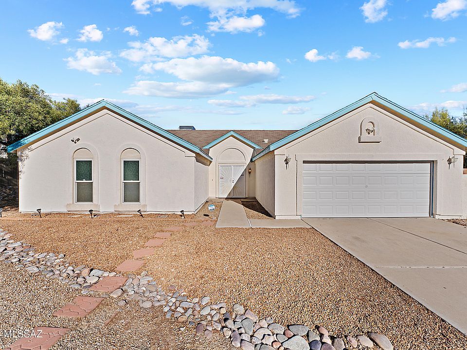 1st image of 2780 W Calle Cuero De Vaca
