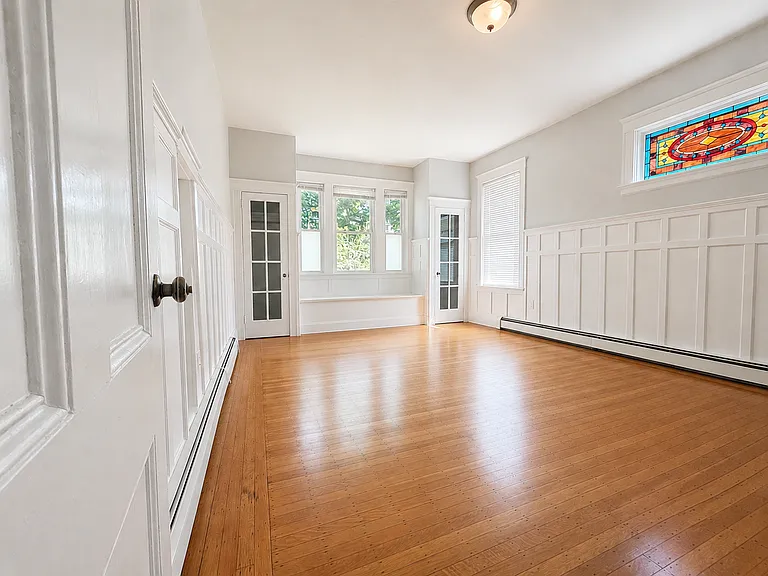 148 Doyle Ave #1R — Photo 3