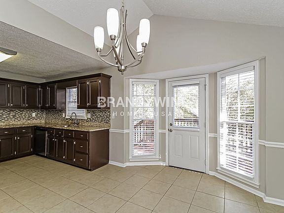 5th image of 106 Whitney Ln