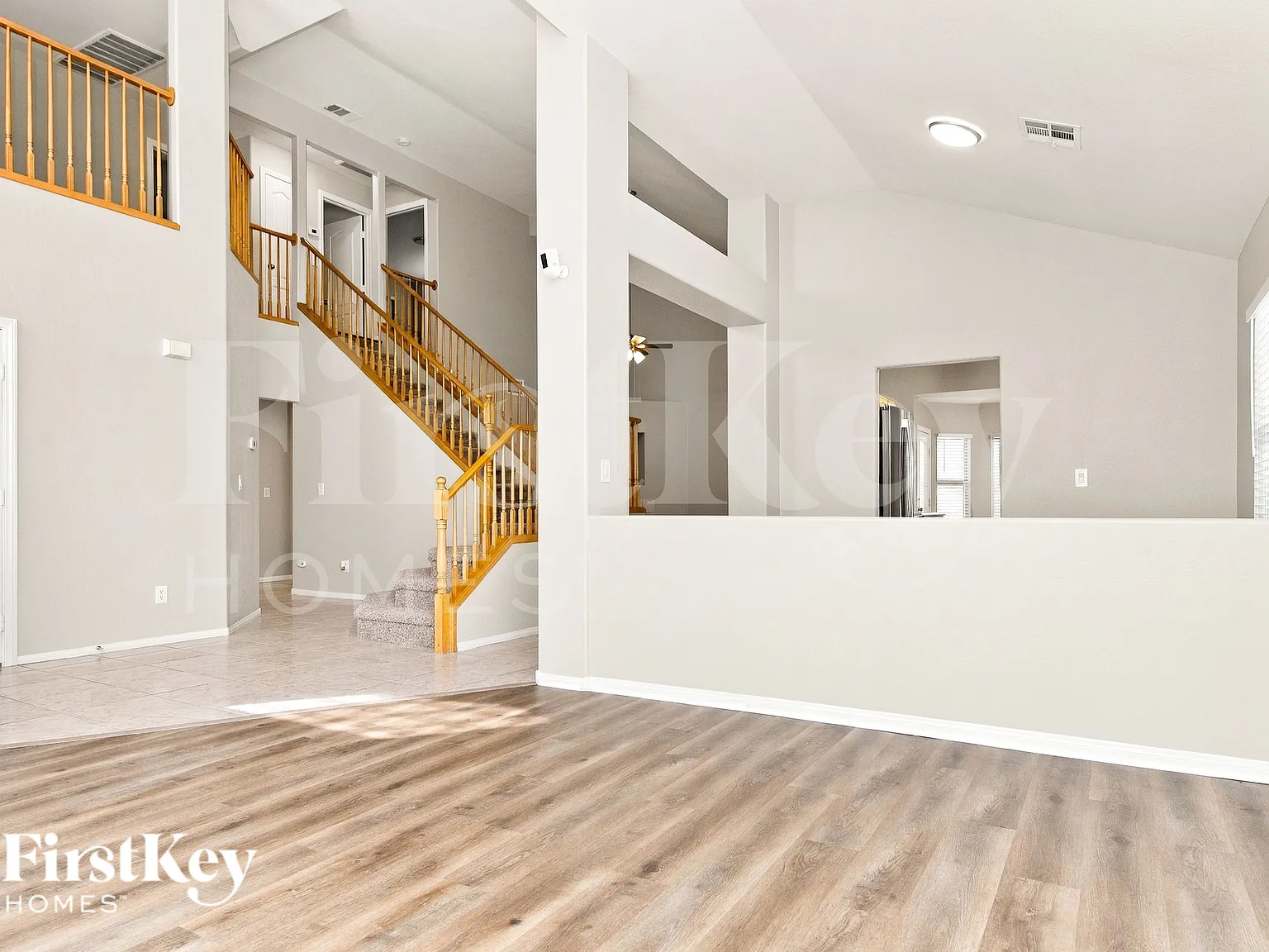 3 bed, 2.5 bath, 2379 sqft, $2,160 — Photo 3