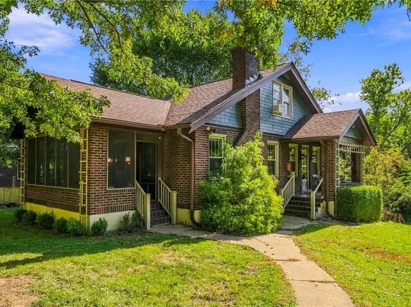 218 Elmore Rd, Pittsburgh, PA 15221