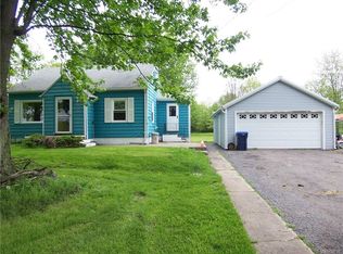 1071 Balmer Rd, Youngstown, NY 14174