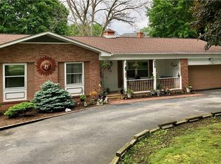 959 Robinson Ave, Barberton, OH 44203